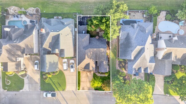 Building Photo - 14423 Sandalfoot St