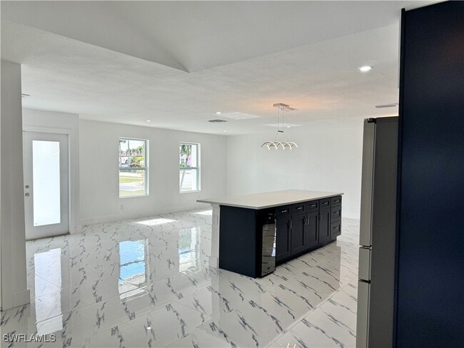 Building Photo - 335 SW 48th Terrace