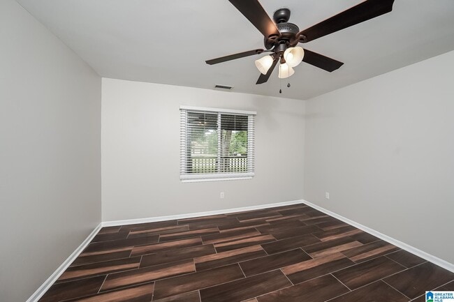 Building Photo - 2064 Edenwood Dr