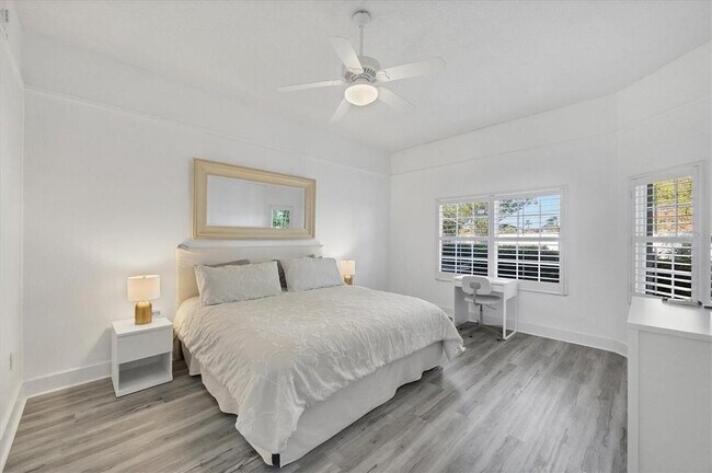 Building Photo - 3605 54th Dr W