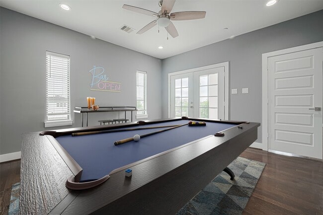 Building Photo - 4318 Center St