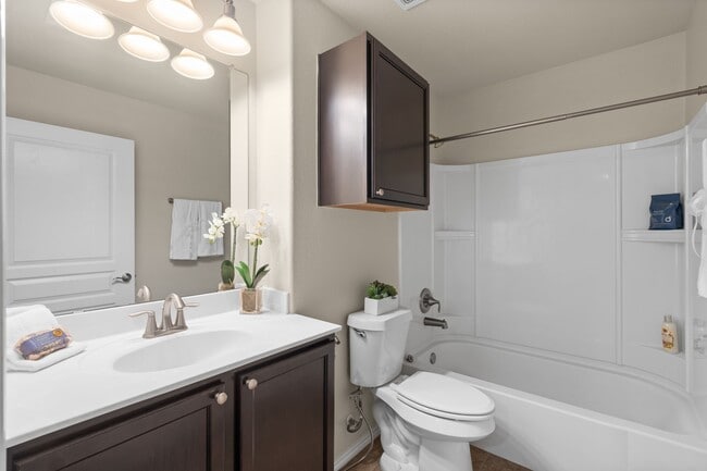 Building Photo - 2811 Cone Flower Dr