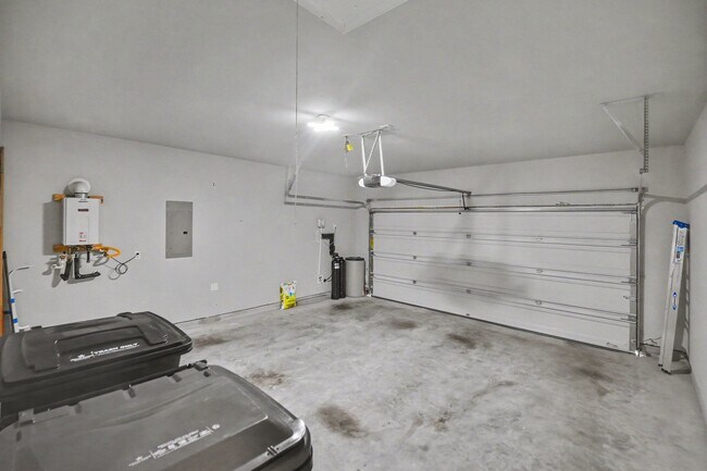 Building Photo - 25628 Northpark Spruce Dr