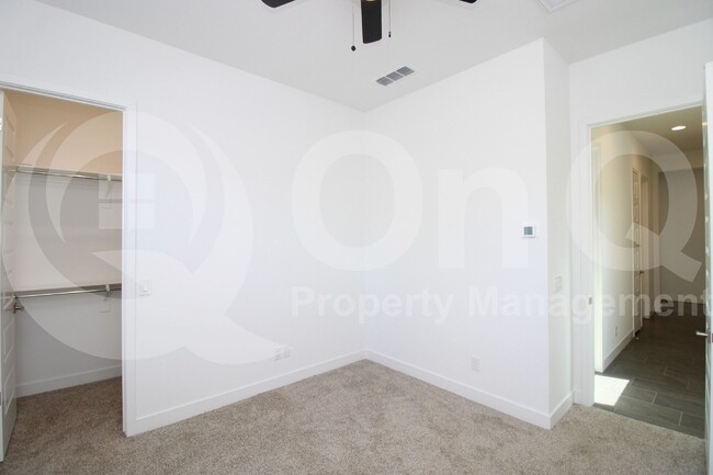 Building Photo - 3859 East Fiesta Flower Lane