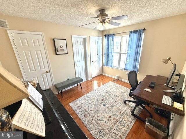 Building Photo - 2 HALSTEAD Pl