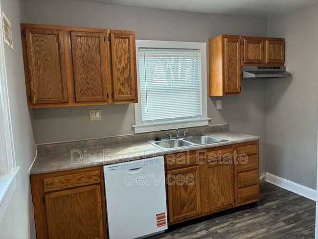 Building Photo - 2217 Winton St