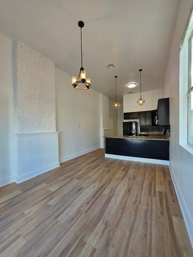 Building Photo - 2624 Palmyra St