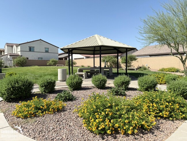 Building Photo - Newly Buil 3Bdm 2.5Ba Townhome in Premier ...