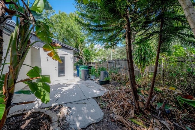 Building Photo - 6901 S Fitzgerald St