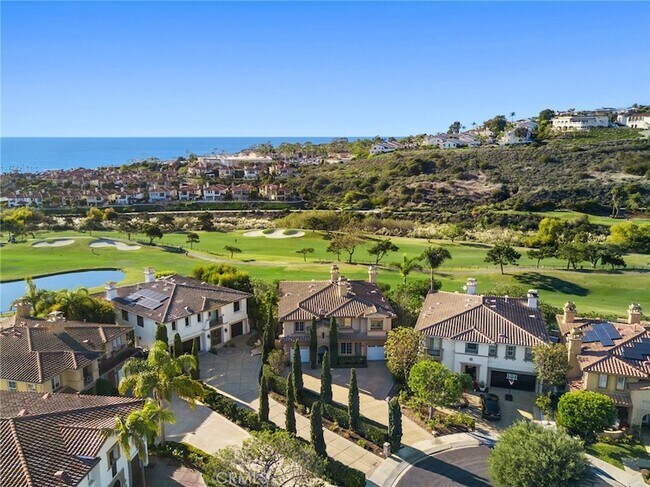 Building Photo - 15 Vista Cielo