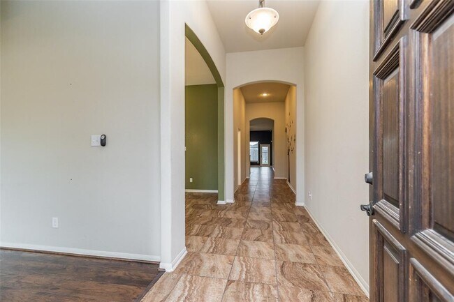 Building Photo - 4506 Hidden Oaks Wy