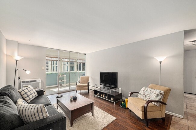 Building Photo - Spacious 1 bedroom home in the heart of Hale!