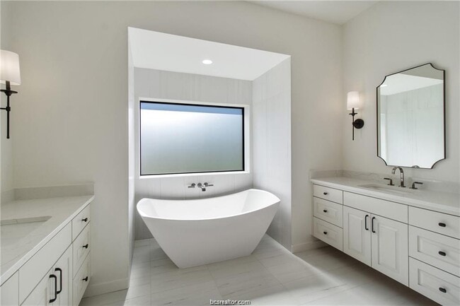 Building Photo - 4558 Hicks Ln