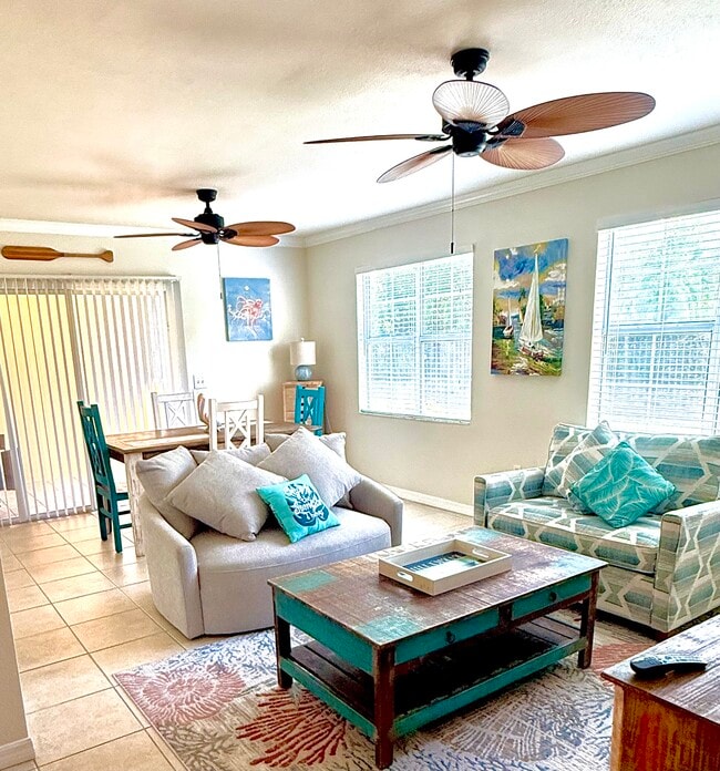 Building Photo - 1000 Villagio Cir