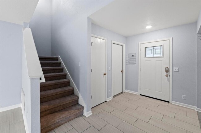 Building Photo - 6003 Wideleaf Dr