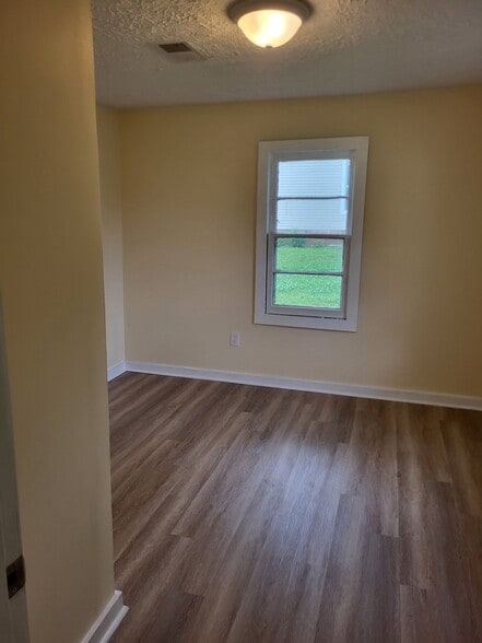 Building Photo - 1410 N 12th Ave