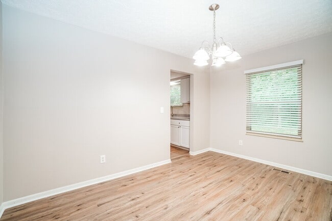 Building Photo - 442 Rambling Brook Dr