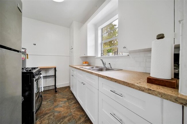 Building Photo - 4821 Rusk St