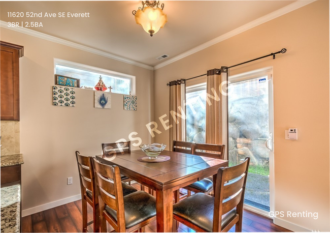 Building Photo - Stylish And Sleek Everett Home On A Quiet ...