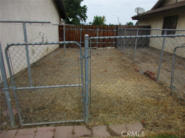 Building Photo - 10318 Shoshone Ave
