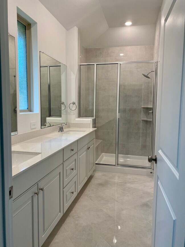 Building Photo - 35428 Woodtrace Cir