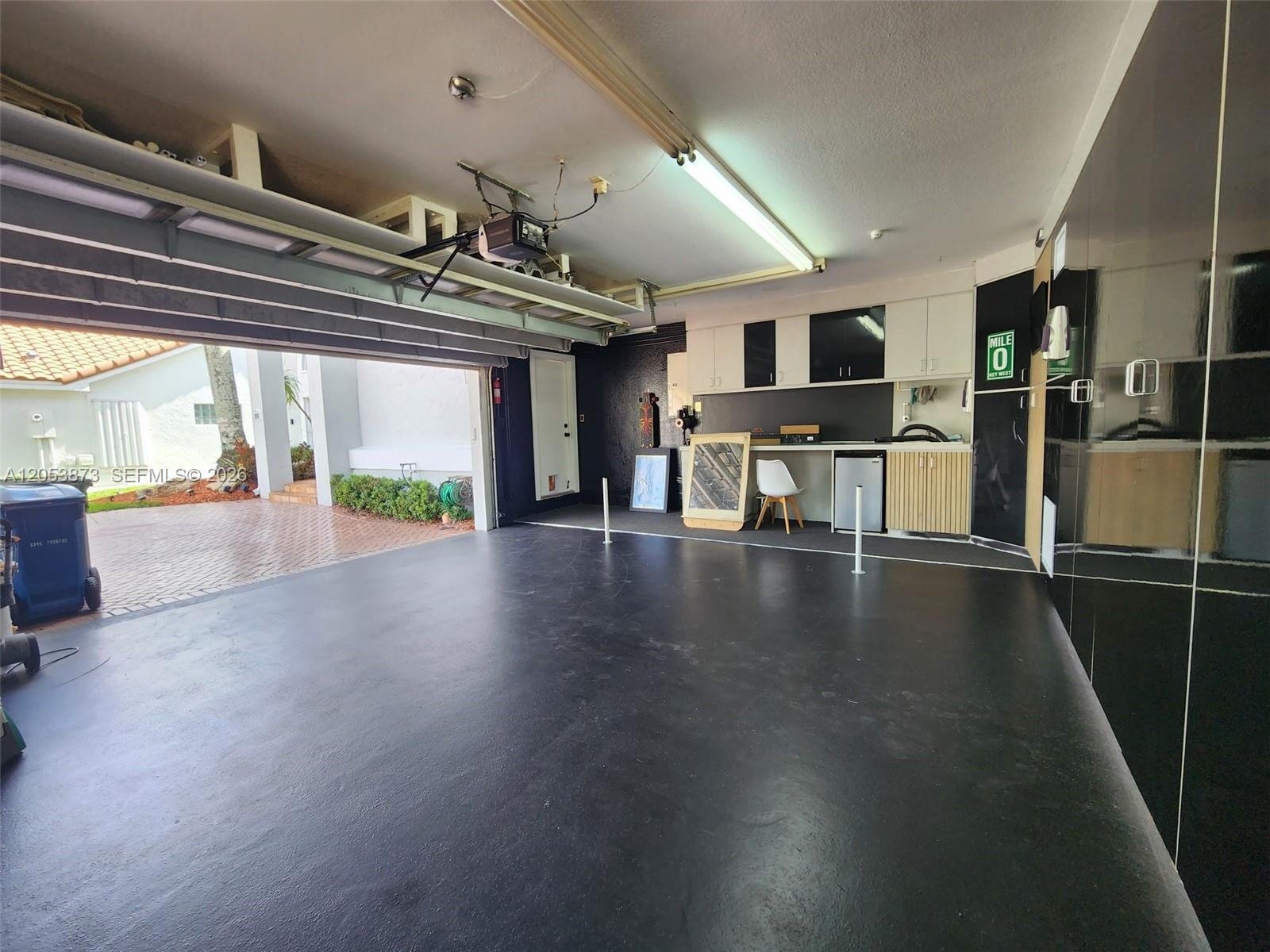 Building Photo - 594 Spinnaker