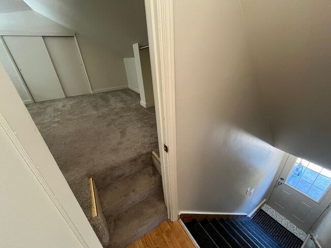Building Photo - 1Bd/1Ba Home in the West Slope Neighborhoo...