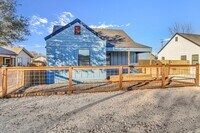 Building Photo - 1803 Texas Ave
