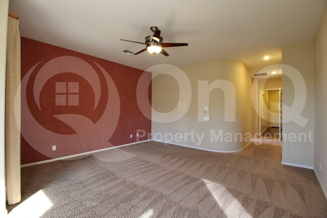 Building Photo - 28978 N 70th Dr