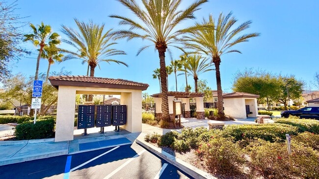 Building Photo - Beautiful, Like New, End Unit Condo in Resort Like Living Community off Temecula's South 79!