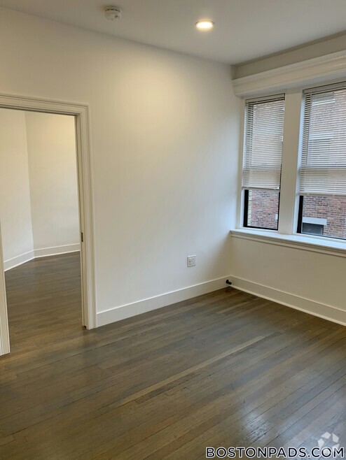 Building Photo - 11 Queensberry St