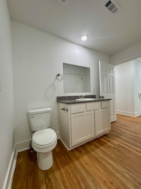 Building Photo - 1204 Nedra Dr