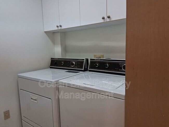 Building Photo - 1903 S MacDill Ave