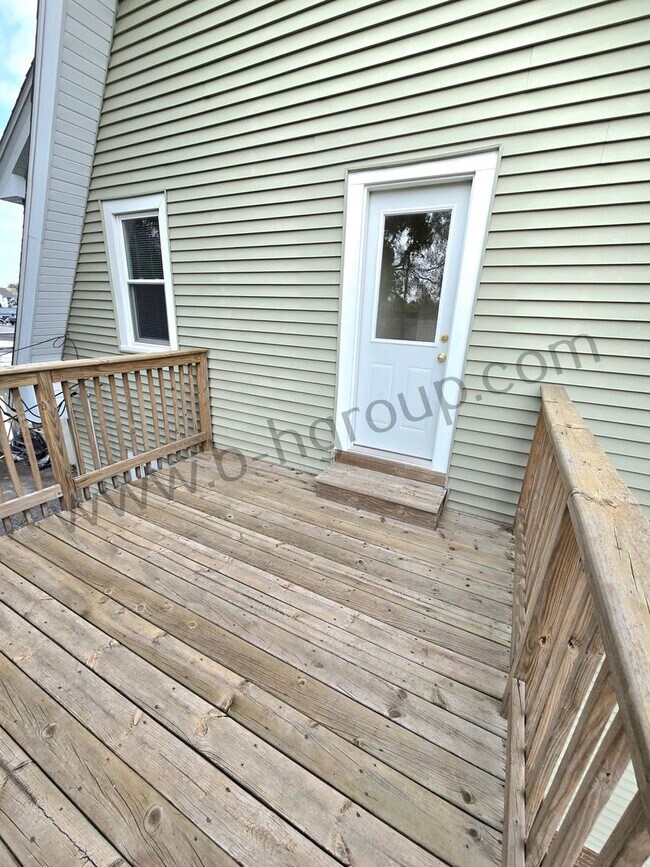 Building Photo - 6016 12th Ave