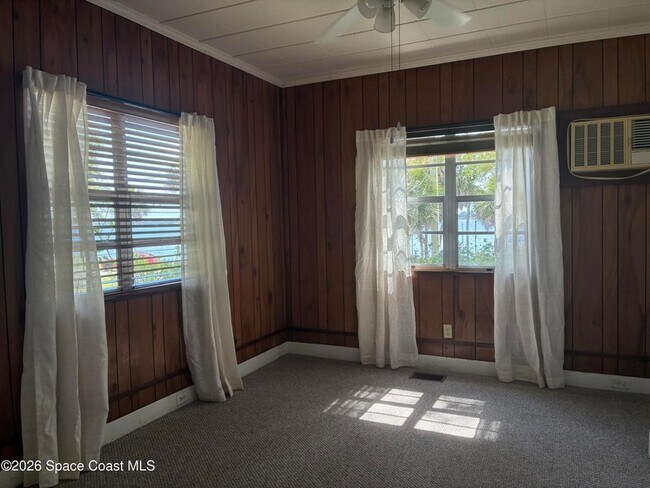 Building Photo - 803 Rockledge Dr