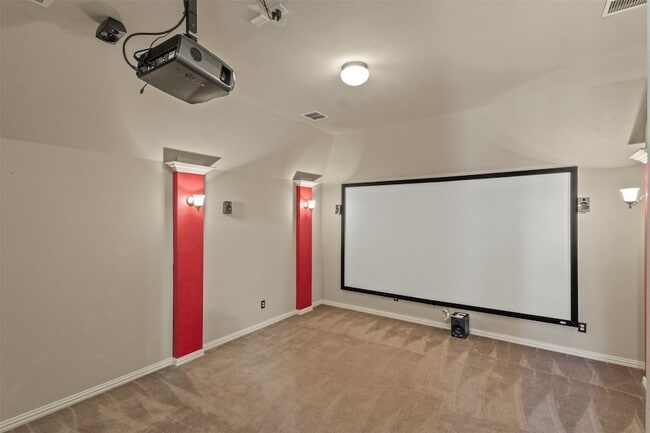Building Photo - 2606 Kennedy Dr