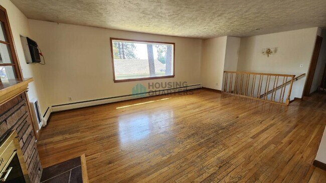 Building Photo - 2631 W Dell Dr