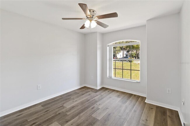 Building Photo - 1833 Marsh Ct