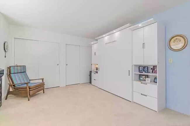 Building Photo - 861 Lake Terrace Cir