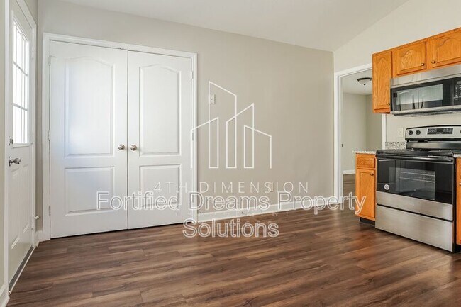 Building Photo - 4917 Trent Hill Dr