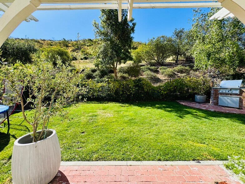 Building Photo - 4424 Camino de la Rosa