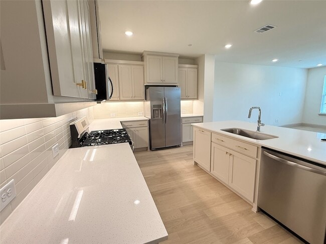 Building Photo - 1006 Stockton Dr