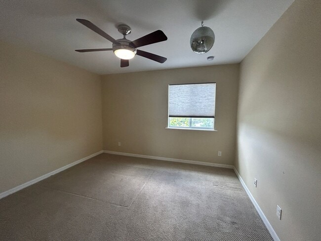 Building Photo - 2475 Ashbury Cir