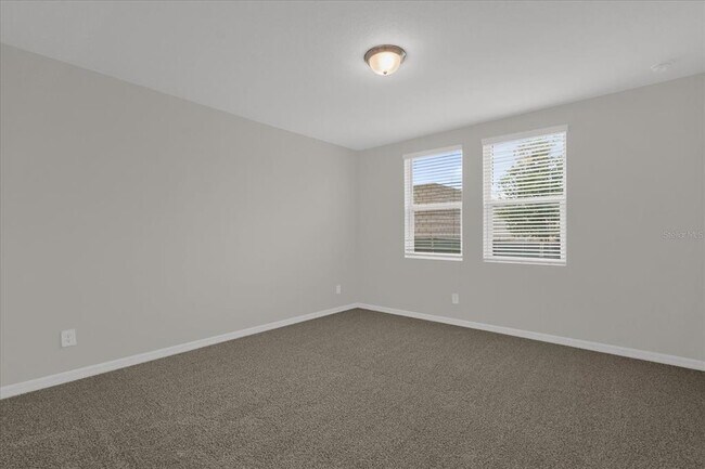 Building Photo - 5526 Clove Row