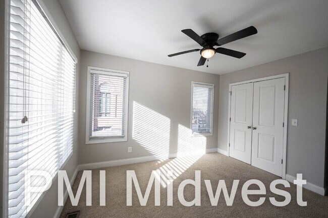 Building Photo - 515 E New York St