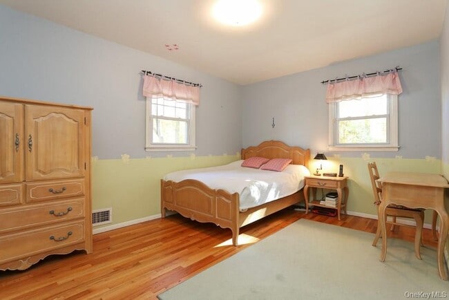 Building Photo - 7 Susan Ct