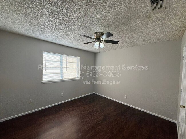 Building Photo - 5523 Fordham St