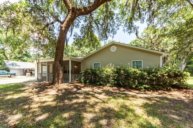 Building Photo - 3347 Walter Dr
