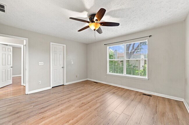 Building Photo - 6007 Polonius Ln