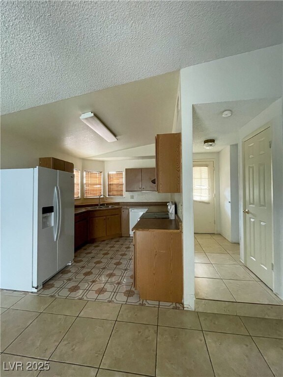 Building Photo - 7440 Lattimore Dr